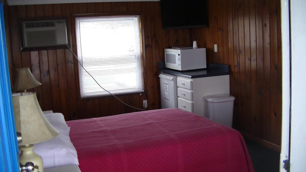 Seawitch Motel Carolina Beach Room photo